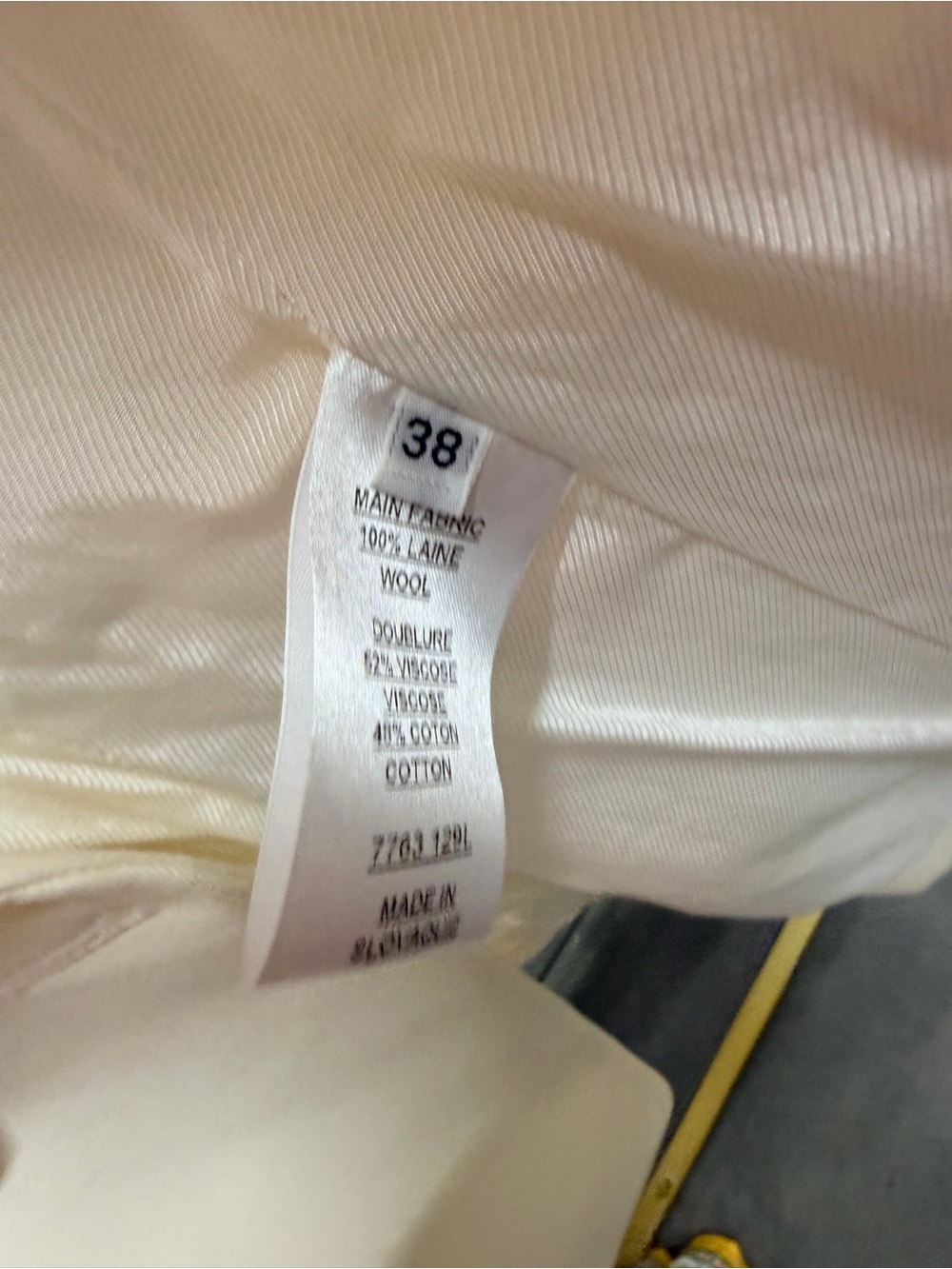 Balmain Ivory Double-Breasted Tailored Blazer with Gold Buttons - Picture 3 of 8
